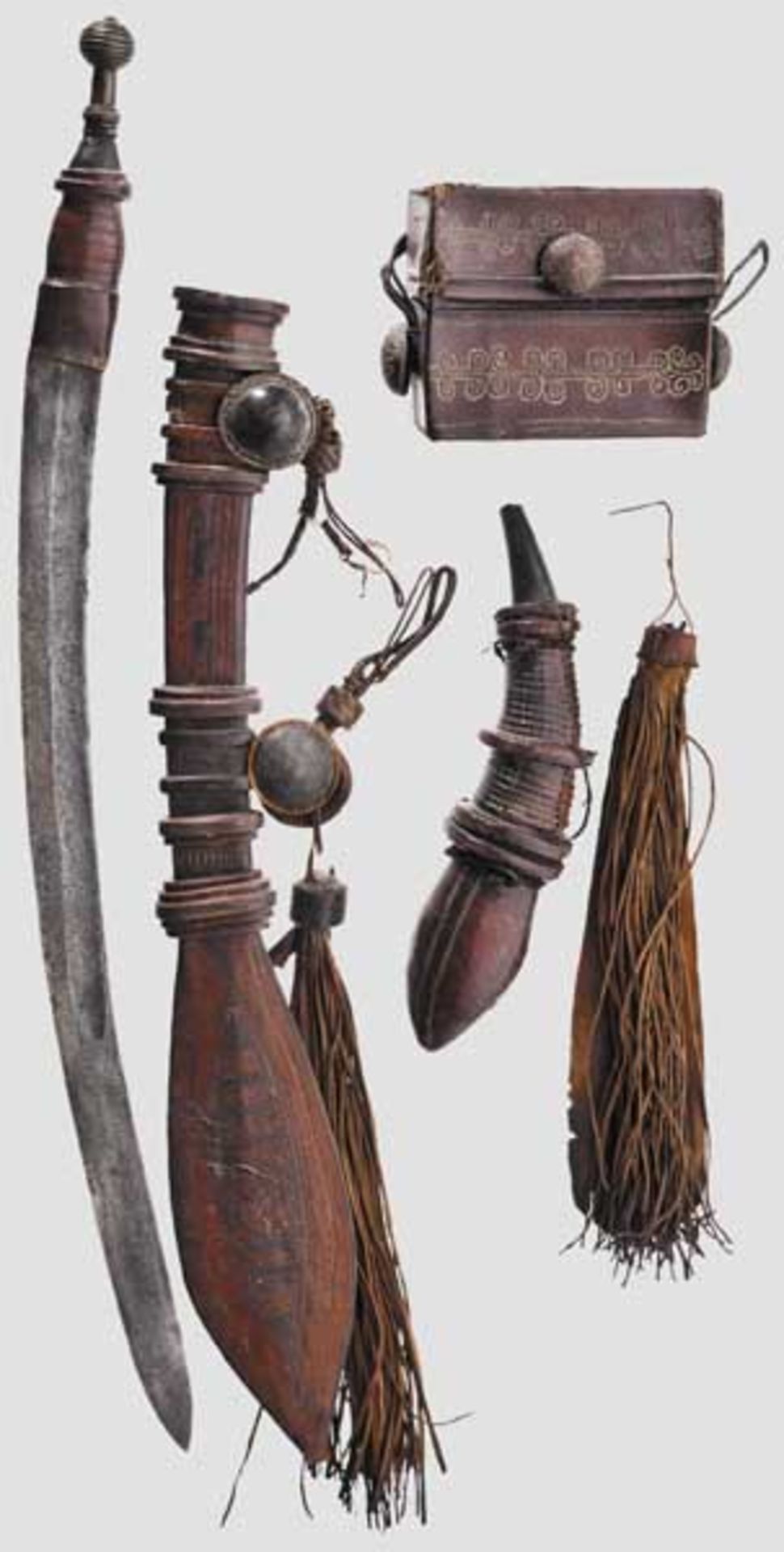 Schwert, Pulverhorn und Tasche der Malinke, Westafrika   Schwert mit gekehlter Klinge und