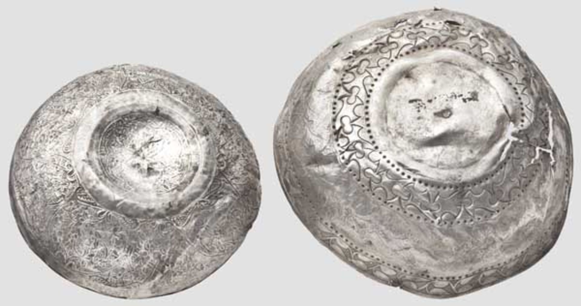 Zwei reich dekorierte Silberschalen, südosteuropäisches Mittelalter, 14. - frühes 15. Jhdt.   Zwei - Bild 4 aus 4