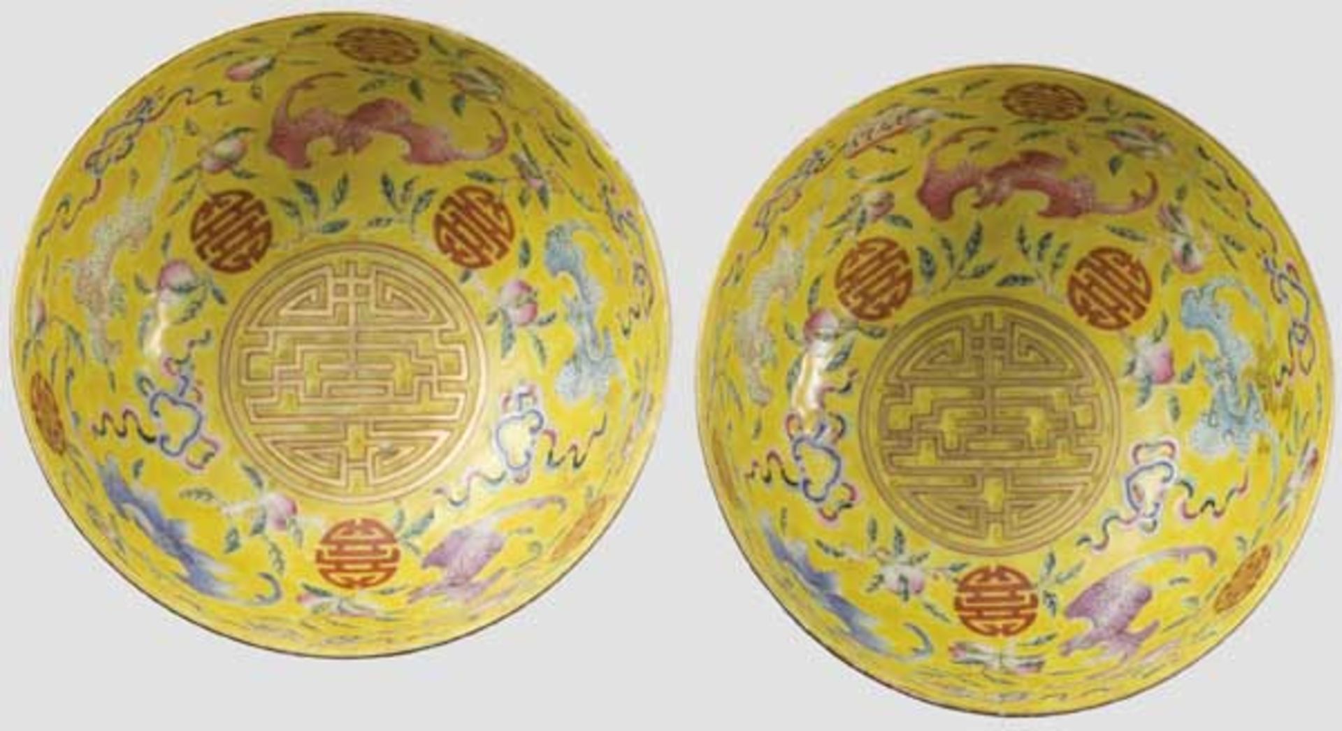 Ein Paar Porzellanschalen, China, Guangxu-Periode   Dünnwandiges, weißes Porzellan mit - Bild 2 aus 3