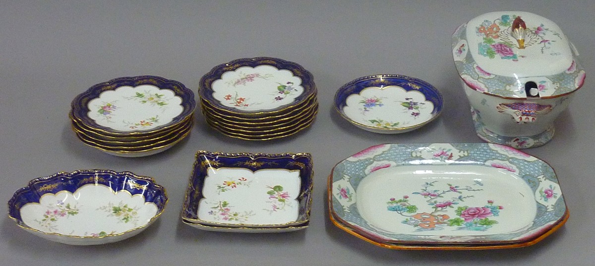 Victorian tureen and a quantity of hand-painted Edwardian Cauldon dinnerware (20 items).