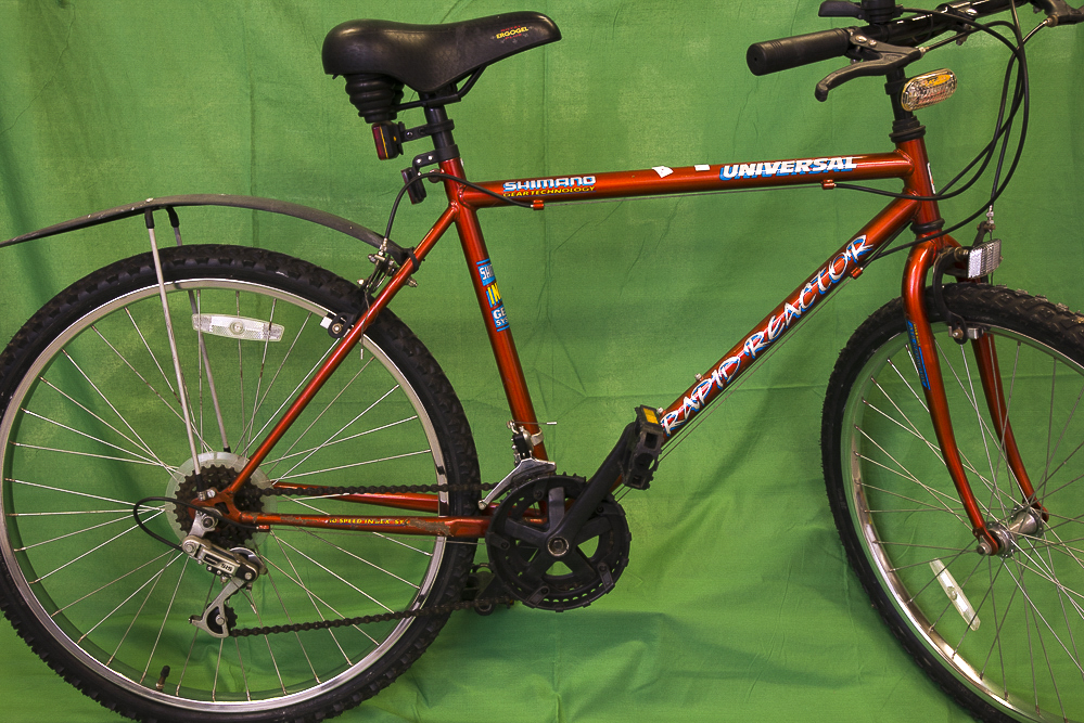 A gentleman`s Shimano Universal Rapid Reactor bicycle, with gel saddle      Only ridden twice.