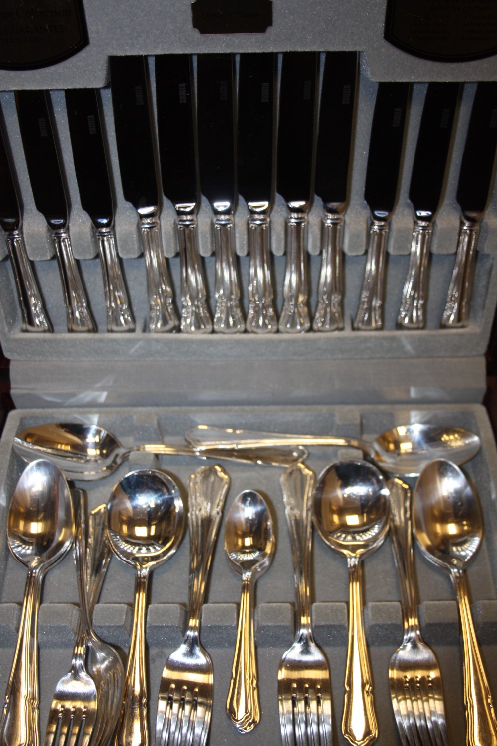 A canteen of cutlery, Viners Dubarry classic and silver and silver palate to sort