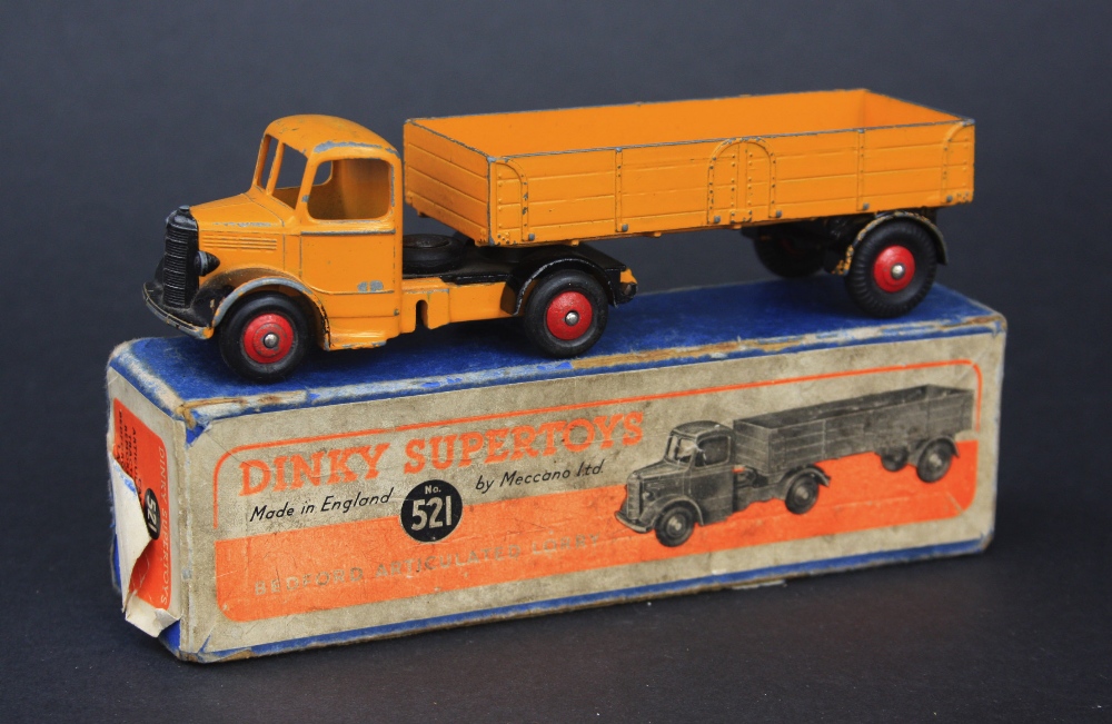 Dinky Supertoys 521 Bedford articulated lorry, deep yellow cab and lorry trailer, red ridged hubs,