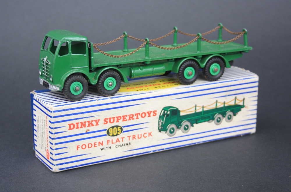 Dinky Supertoys 905 Foden Flat Truck with chains, green cab, 2nd type radiator, green flat truck and