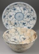 Tek Sing Cargo - a Chinese porcelain bowl and matching stand the interior and exterior of both