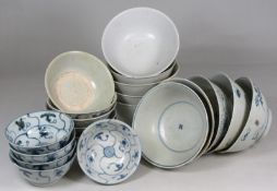 Tek Sing Cargo - twenty Chinese porcelain bowls of circular form comprising five painted in blue