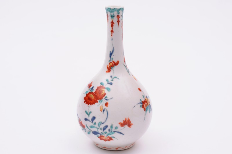 A Bow bottle vase the pear-shaped body with slender neck, painted in the Kakiemon palette with