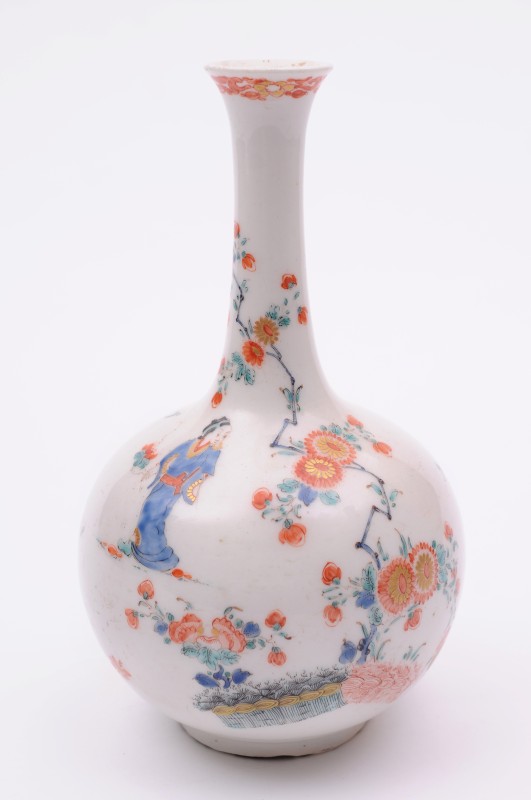 A Bow bottle vase the spherical body with slender neck and everted rim, painted in the Kakiemon