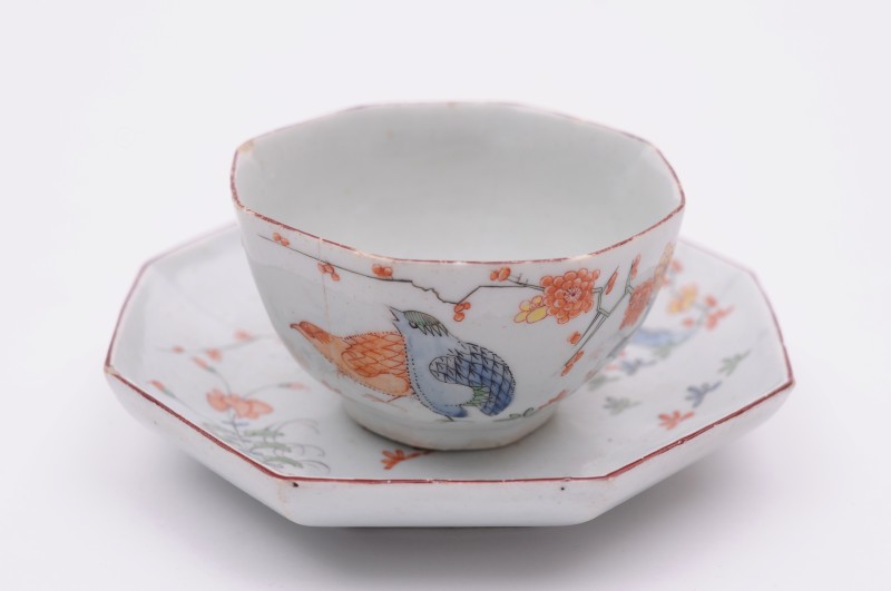 A Longton Hall or West Pans matched teabowl and saucer painted in Kakiemon-style enamels with the ‘