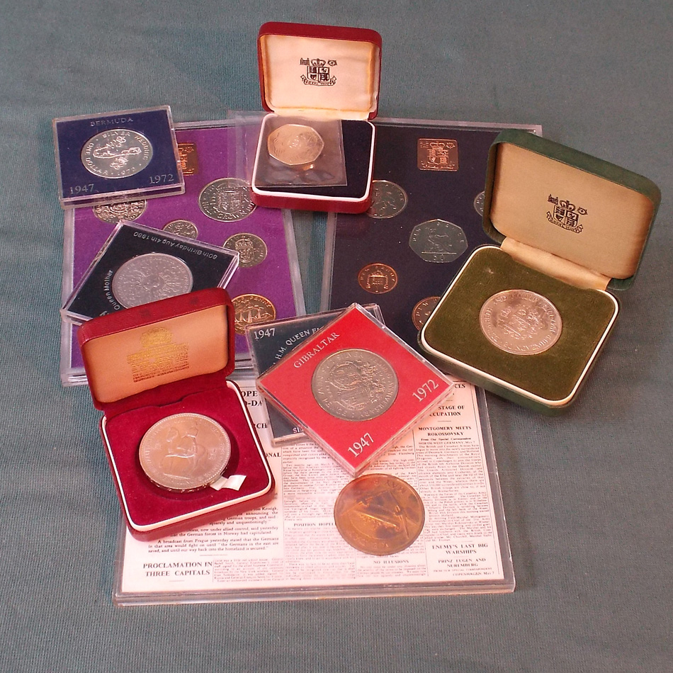 COLLECTION OF COINS INCLUDING 1970 PROOF SET INCLUDING 2 SILVER COMMEMORATIVE COINS.