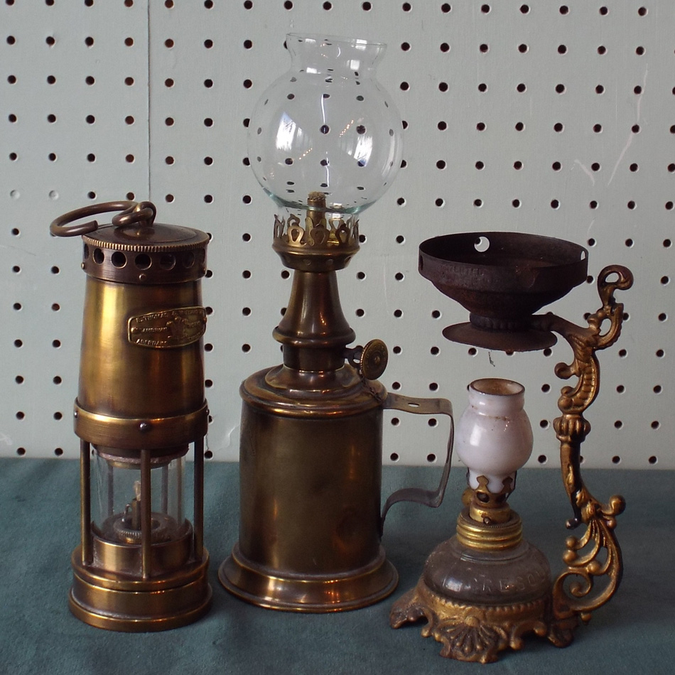 3 BRASS COLLECTORS LAMPS