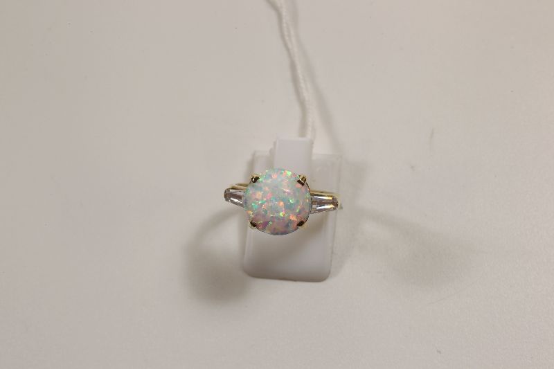 -Click here to bid -   14ct Opal ring. Size N (est. £65-£85)