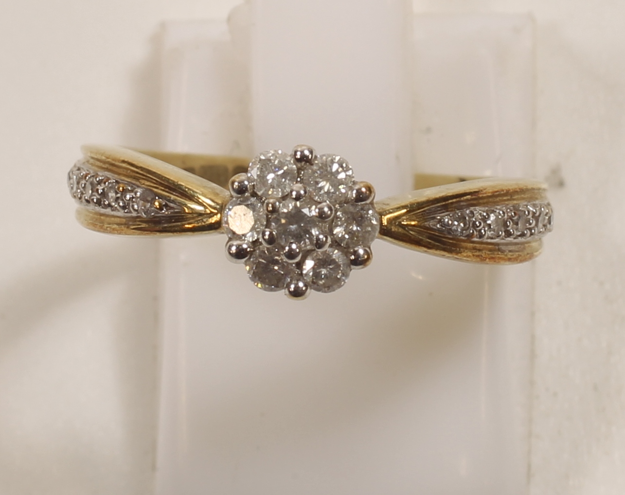 -Click here to bid -   9ct ¼ct Diamond ring. Size L  (est. £55-£65)