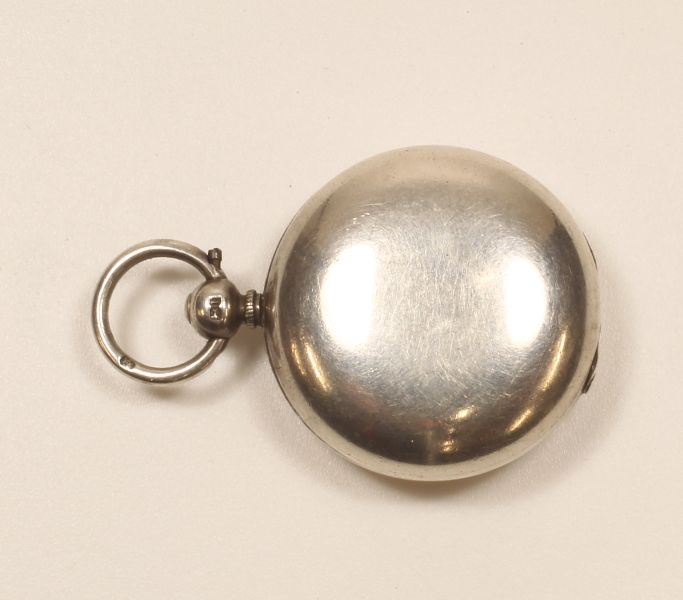 -Click here to bid -   Antique Silver Pendant/holder (weight = 21g) (est. £30-£50)