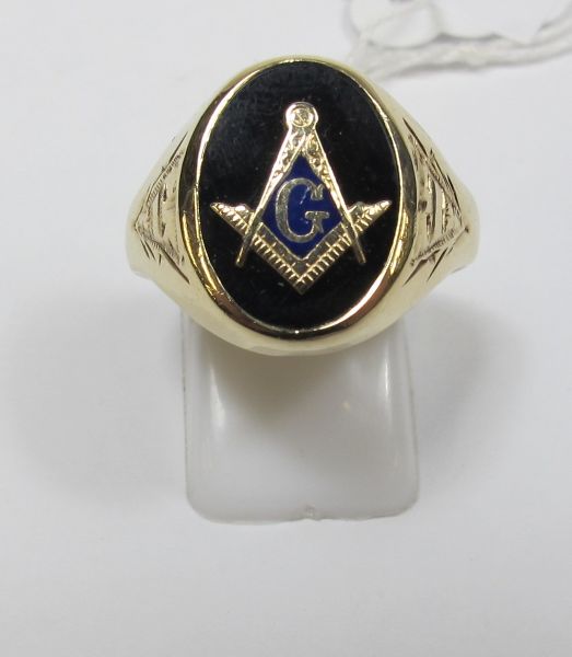 MASONIC SIGNET OVAL RING (MARKED 10K) SIZE VBidding is taking place on our sister site bidspotter.