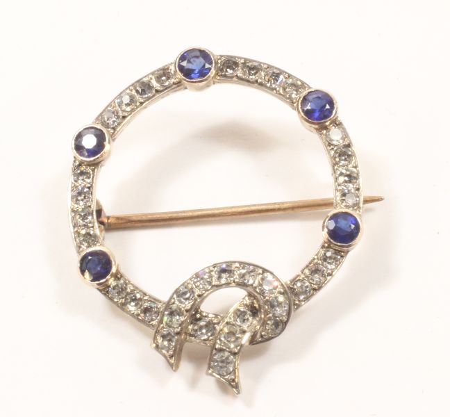 CIRCULAR BLUE & WHITE PASTE BROOCH (MARKED 925) 2.5 X 2.5CM DIAMETERBidding is taking place on our