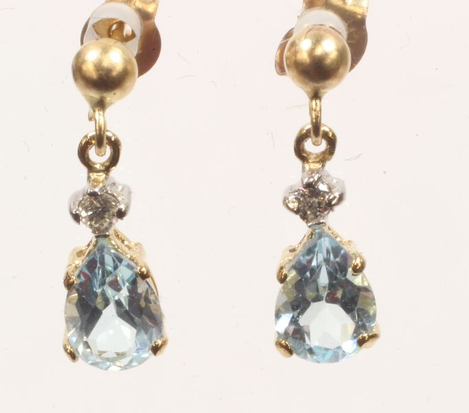 9CT GOLD AQUAMARINE AND DIAMOND DROP EARRINGS APPROX DROP 1.5CMBidding is taking place on our sister