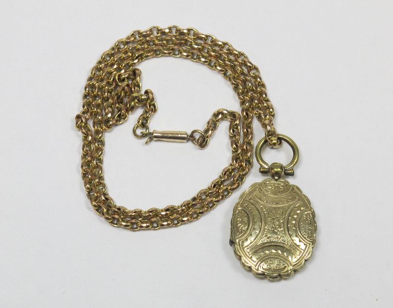 VICTORIAN OVAL LOCKET (2 X 1.5CM) & CHAIN (44CM)Bidding is taking place on our sister site