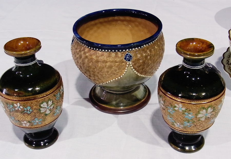 Royal Doulton stoneware pedestal bowl incised and gilt, with relief white jewelling and flowerhead