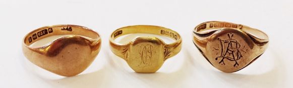 Two 9ct gold signet rings, 5g approx, and 18ct gold signet ring, 3g approx.