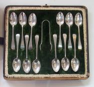 Edwardian set of twelve teaspoons and sugar nips, plain decoration, boxed, Birmingham 1905, maker