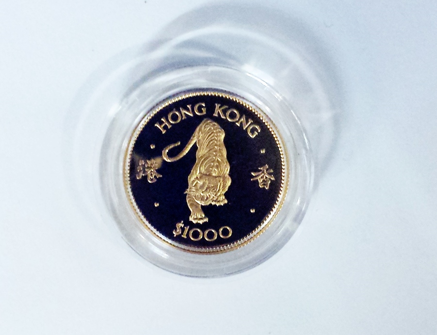 1986 Hong Kong $1000 dollar Luna gold coin, "The Year of the Tiger", in fitted case