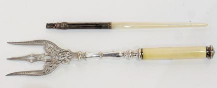 Two silver thimbles, silver nibbed pen with mother-of-pearl handle, a silver-mounted oval trinket