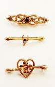 9ct gold wishbone pattern bar brooch, set tiny red stone, bar brooch  with openwork scrolls and
