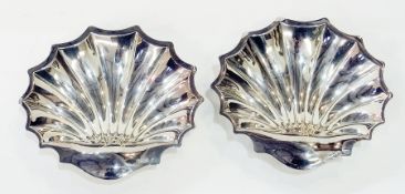 Pair early 20th century ashtrays in the form of shells, with bun feet, Sheffield 1911, maker "Archer