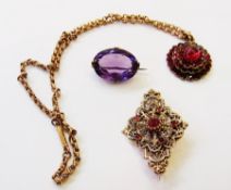 Gilt oval link chain, red garnet-coloured stone pendant, gilt metal and amethyst-coloured stone