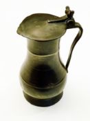 Late eighteenth century Guernsey pint lidded pewter measure, 16cm high