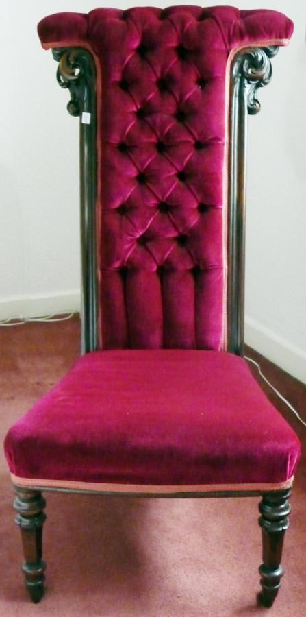 Victorian prie dieu chair, having deep button upholstery in crimson velvet type fabric