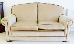 Two-seater upholstered settee