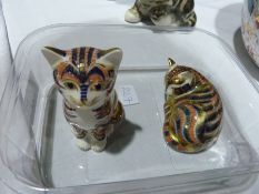 Pair Royal Crown Derby porcelain model cats paperweights, in Imari colours with gold stoppers (2)