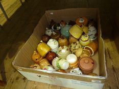 A large collection of assorted honeypots (1 box)