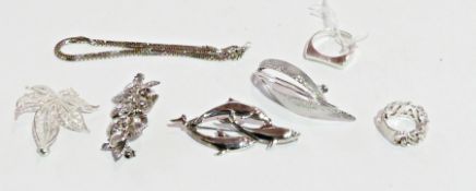 Four silver brooches, two silver rings, silver chain (1 box)