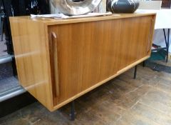 Robin Day for Hille of London Ltd. circa 1950 walnut sideboard, with pair of sliding panelled doors,