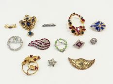 Quantity of vintage brooches, including bar brooches, large circular brooch with various coloured