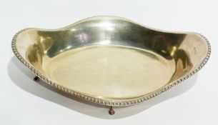 Silver oval bread basket with egg and dart border, Sheffield 1942, weight 15oz approx.