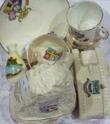 Small quantity of crested ware to include shoe, teacup and saucer (1 box)
