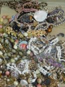 Quantity bead necklaces, earrings and other costume jewellery (1 box)