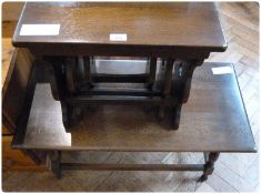 Modern oak nest of three tables and a rectangular coffee table on turned supports (2)