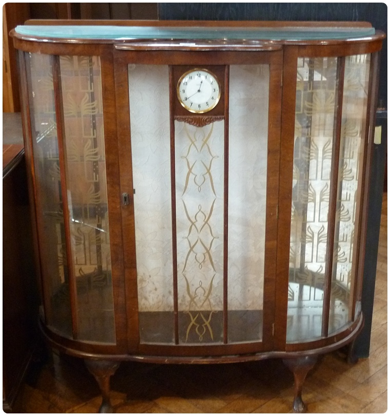 Early 20th century mahogany display cabinet the astragal glazed doors enclosing mirrored back and