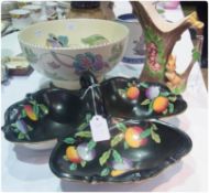 Hornsea fauna jug, No 85, Regal ware trefoil dish and Honiton style bowl, signed L. Carlton