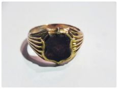 9ct gold and bloodstone signet ring