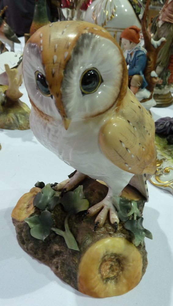 Royal Crown Derby porcelain model "Barn Owl", 16cm high