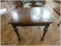 Twentieth century oak draw-leaf dining table, on bulbous turned legs with block feet, width 90cm