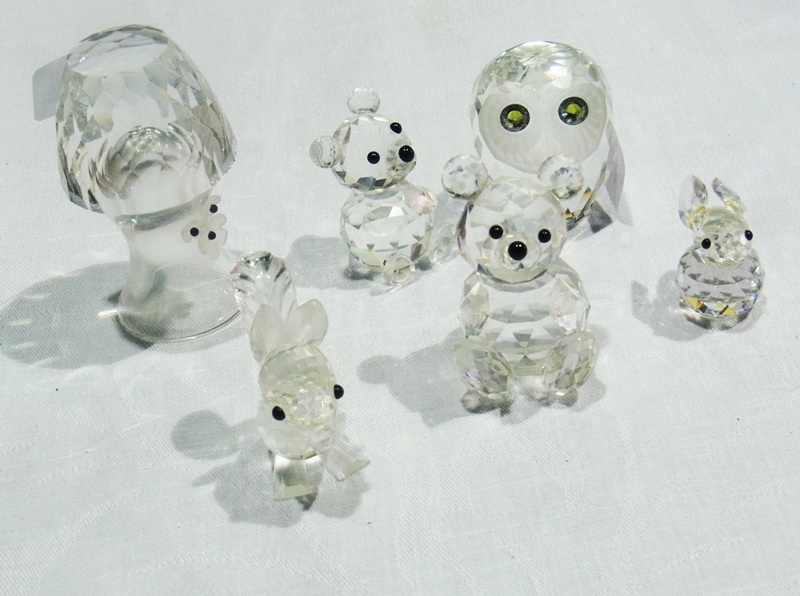 Swarovski vase, an owl (af), teddy bear, miniature rabbit, miniature teddy bear and miniature