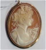 18ct gold mounted cameo brooch/pendant, head and shoulders of a young girl