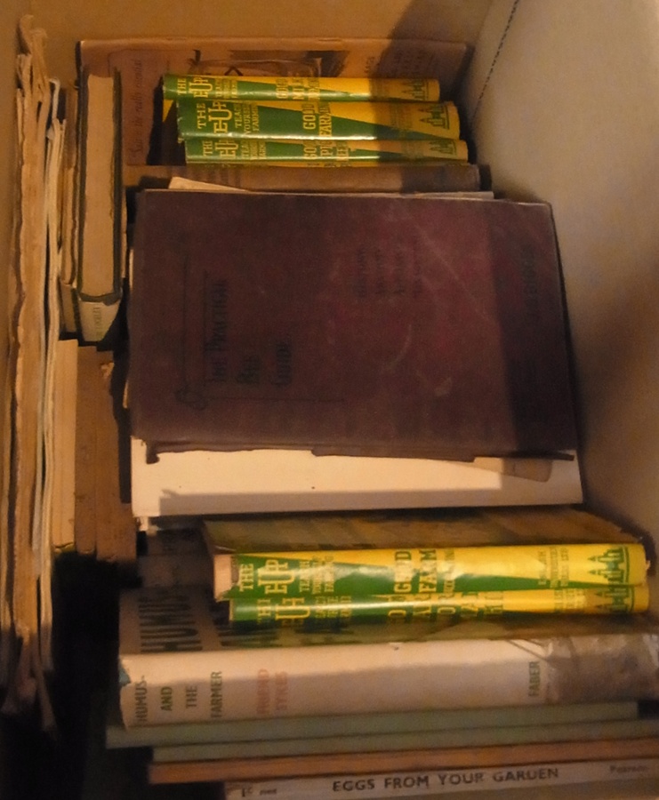 Large quantity of books on agriculture, farming, animal husbandry, beekeeping etc. (1 box)